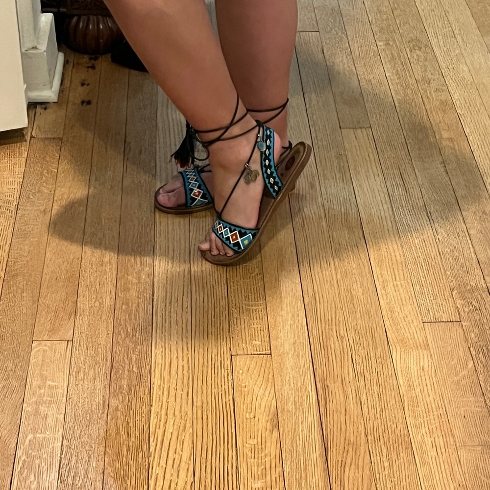 Women's Strappy Sandals with Multicolor Design